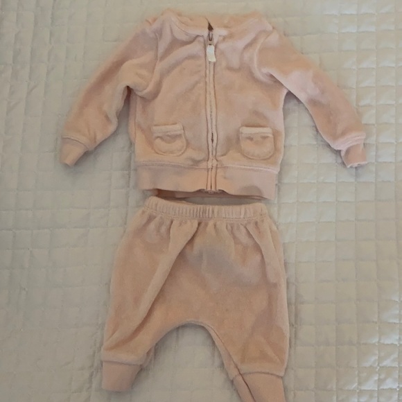 Carter’s Newborn Bear Jogger Set - Picture 2 of 5